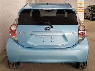2014 Toyota Aqua - Thumbnail