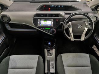 2014 Toyota Aqua - Thumbnail