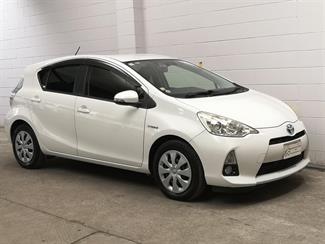 2013 Toyota Aqua - Thumbnail