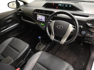 2013 Toyota Aqua - Thumbnail