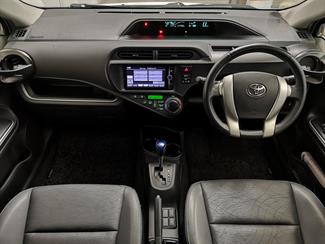 2013 Toyota Aqua - Thumbnail
