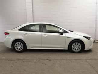 2020 Toyota Corolla - Thumbnail