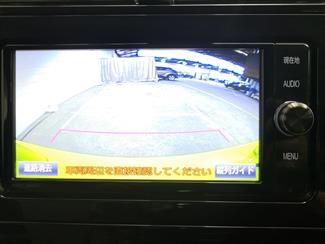 2017 Toyota Prius - Thumbnail