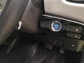 2017 Toyota Prius - Thumbnail