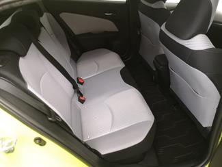 2017 Toyota Prius - Thumbnail