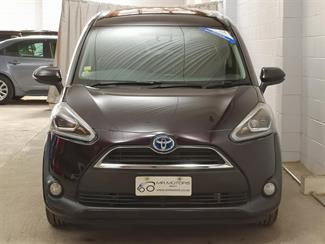 2017 Toyota Sienta - Thumbnail