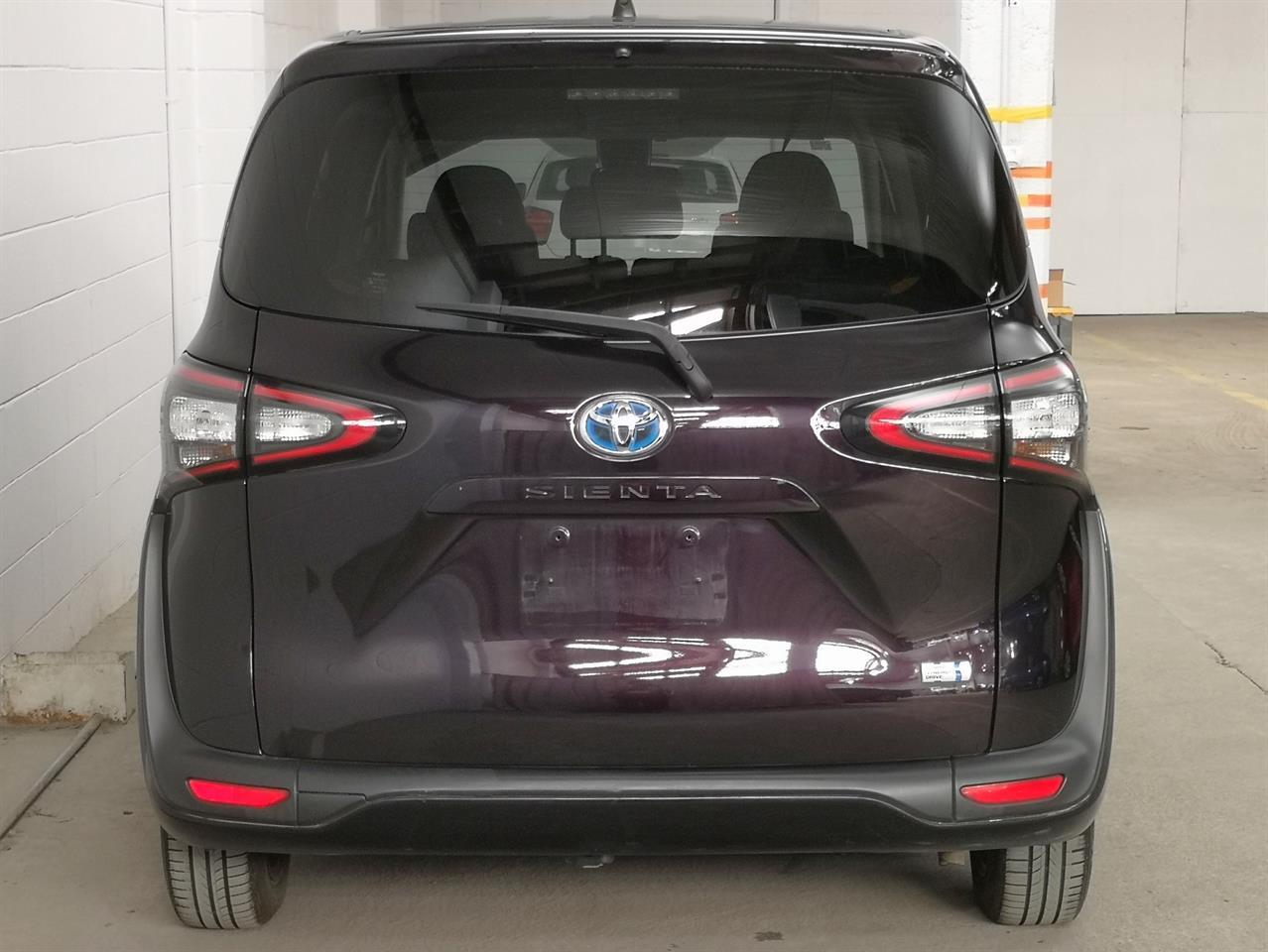 2017 Toyota Sienta