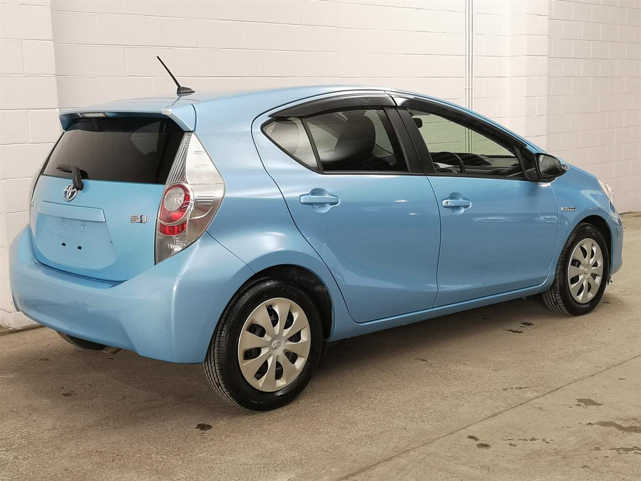 2013 Toyota Aqua