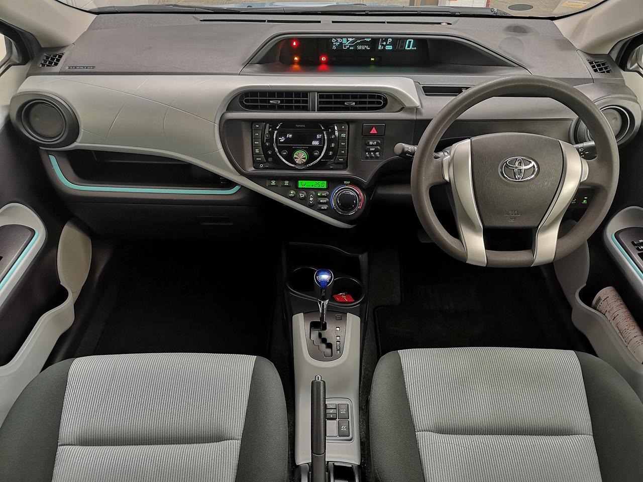 2013 Toyota Aqua