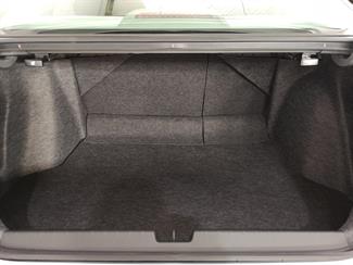 2016 Honda Grace - Thumbnail