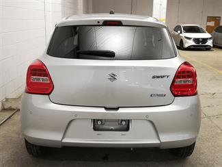 2023 Suzuki Swift - Thumbnail