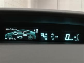 2013 Toyota Prius - Thumbnail
