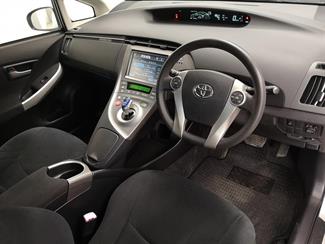 2013 Toyota Prius - Thumbnail