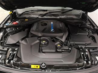 2017 BMW 330e - Thumbnail