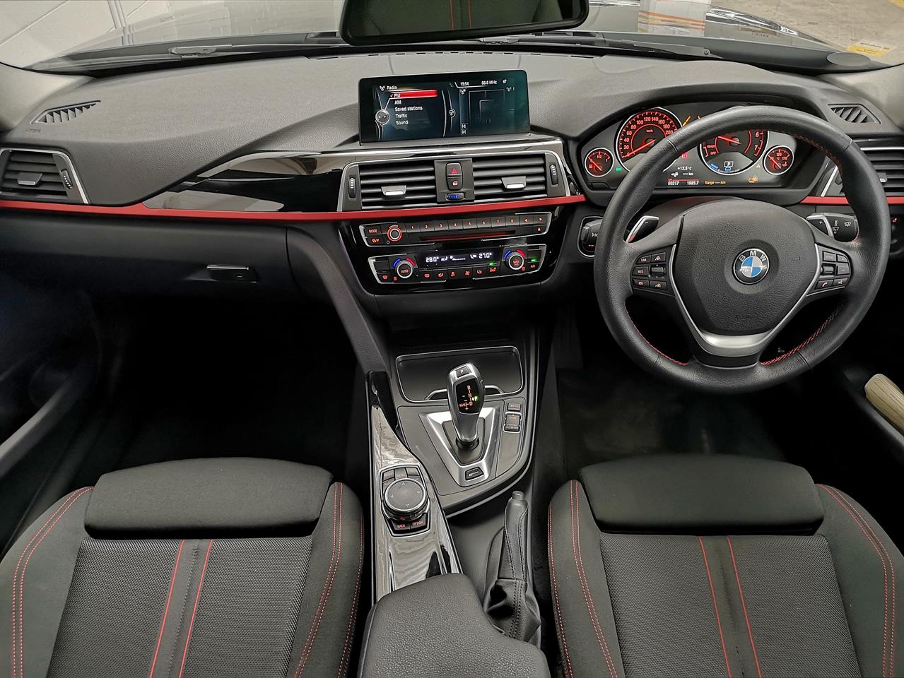 2017 BMW 330e