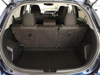 2019 Toyota Vitz - Thumbnail