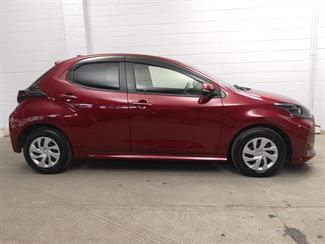 2020 Toyota Yaris - Thumbnail