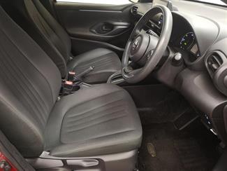 2020 Toyota Yaris - Thumbnail