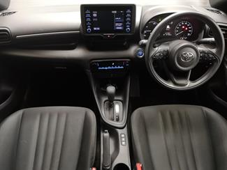 2020 Toyota Yaris - Thumbnail