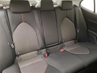 2020 Toyota Camry - Thumbnail