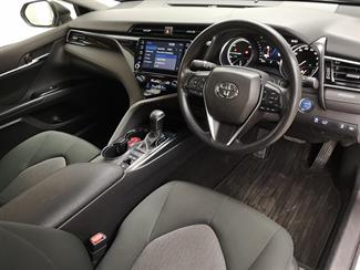 2020 Toyota Camry - Thumbnail