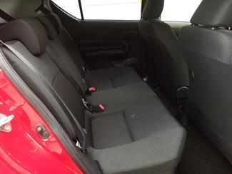 2016 Toyota Aqua - Thumbnail
