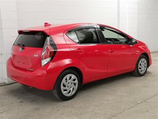 2016 Toyota Aqua - Thumbnail
