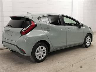 2022 Toyota Aqua - Thumbnail