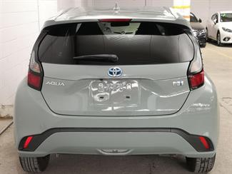 2022 Toyota Aqua - Thumbnail
