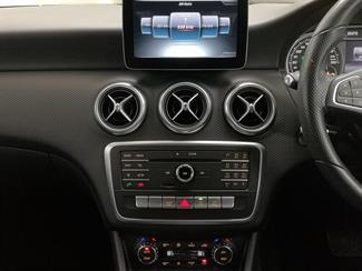 2017 Mercedes-Benz A 180 - Thumbnail