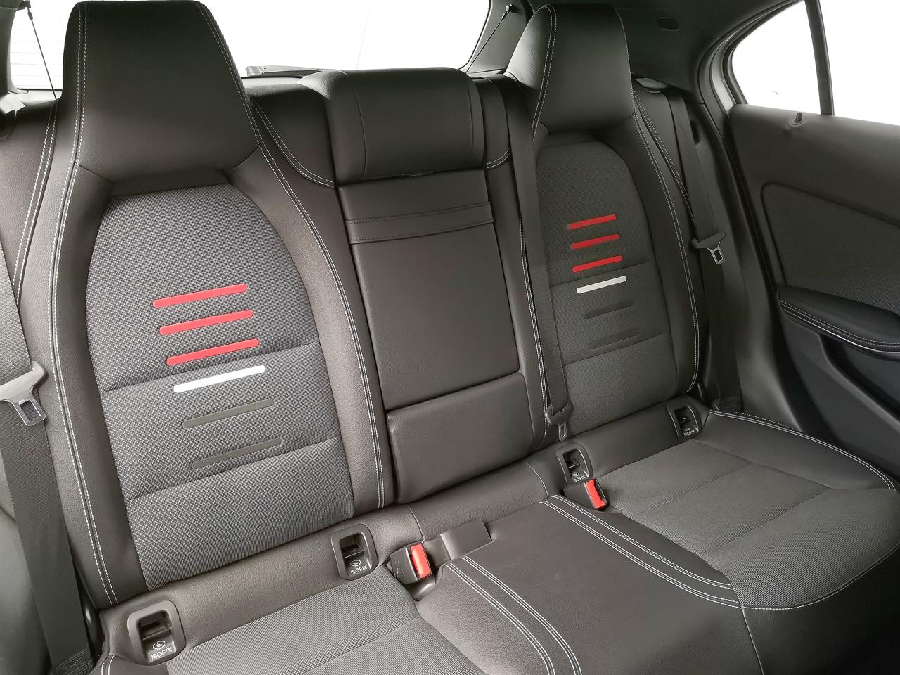 2017 Mercedes-Benz A 180