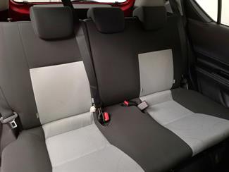2013 Toyota Aqua - Thumbnail