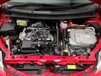 2013 Toyota Aqua - Thumbnail