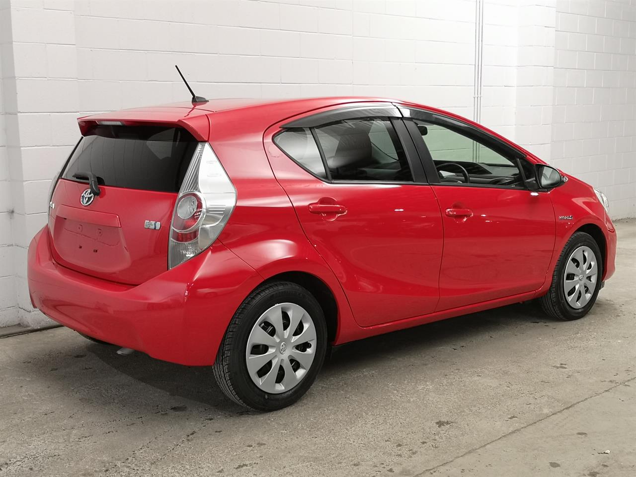 2013 Toyota Aqua