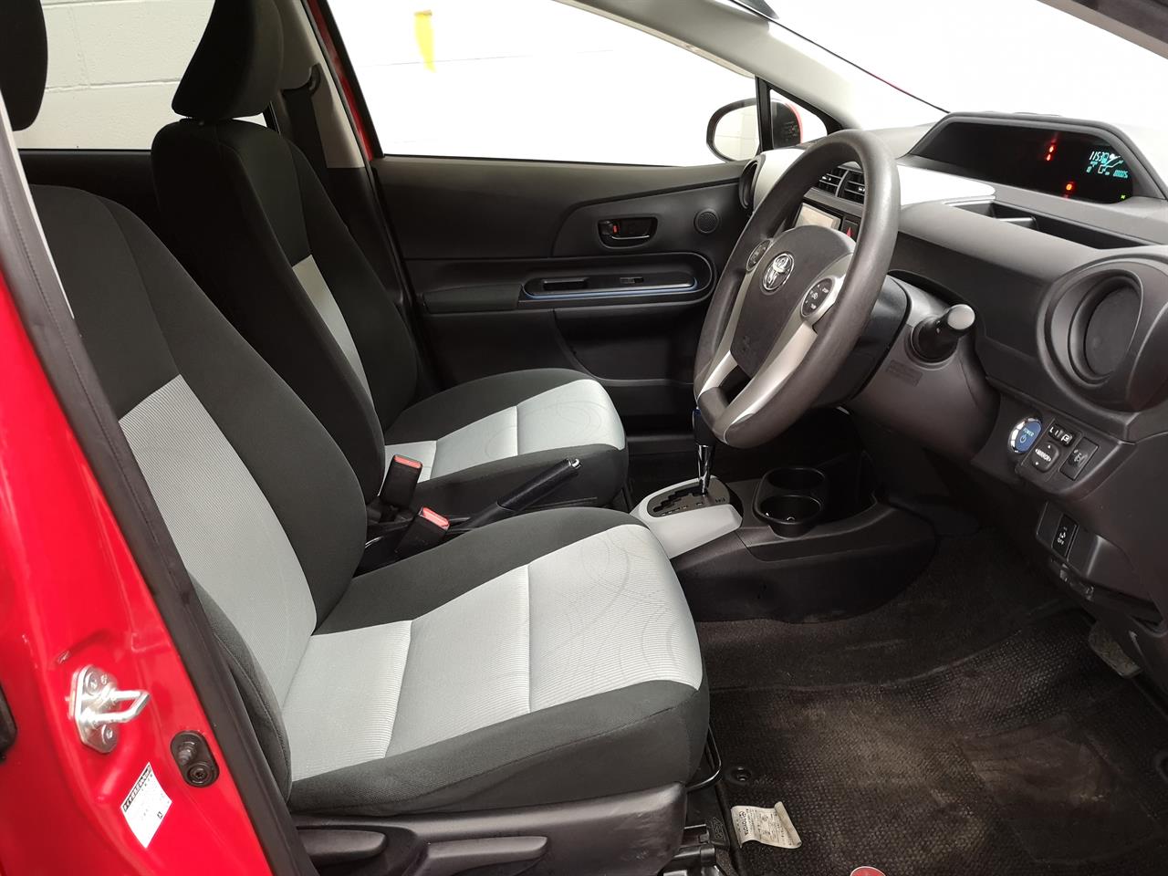 2013 Toyota Aqua
