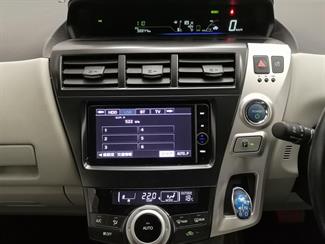 2012 Toyota Prius - Thumbnail