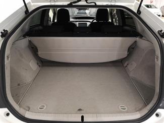 2015 Toyota Prius - Thumbnail