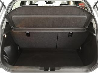 2017 Suzuki Swift - Thumbnail