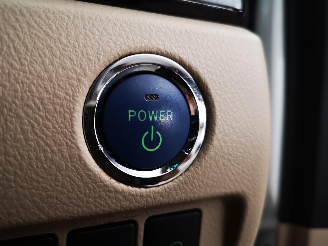 2012 Toyota Alphard