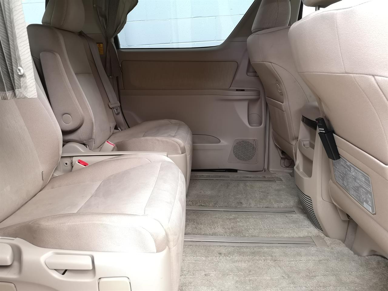 2012 Toyota Alphard