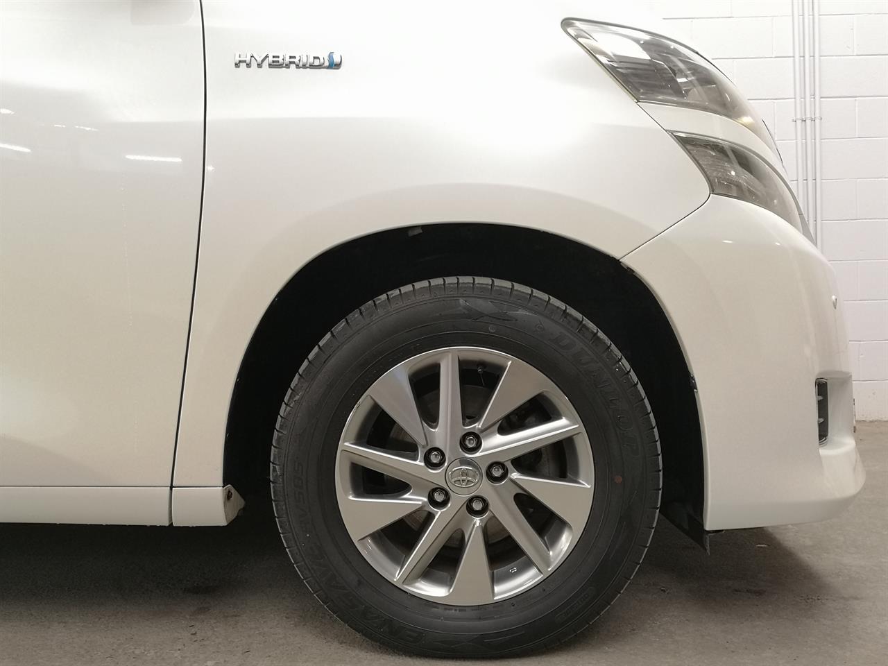 2012 Toyota Alphard