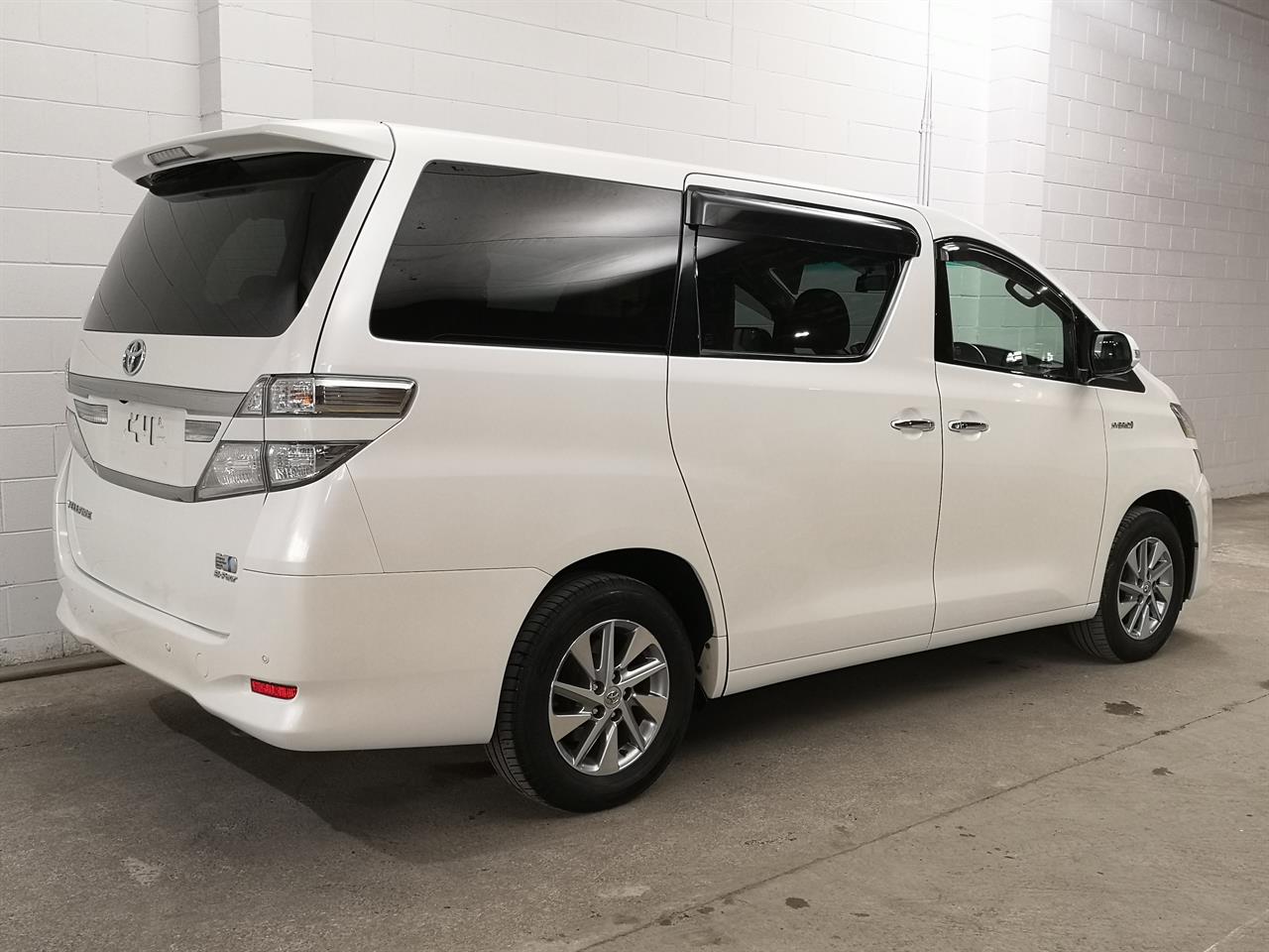 2012 Toyota Alphard