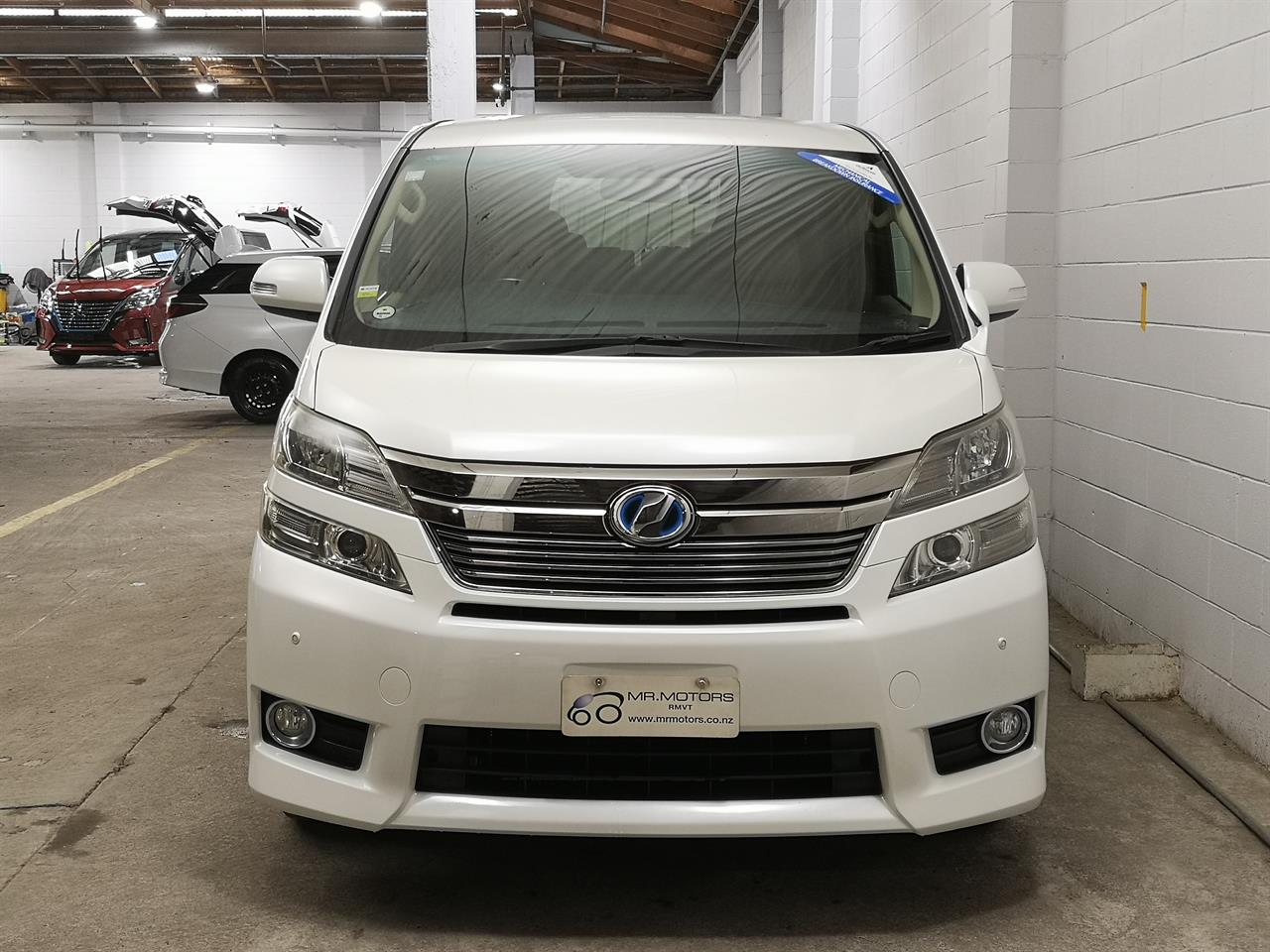 2012 Toyota Alphard