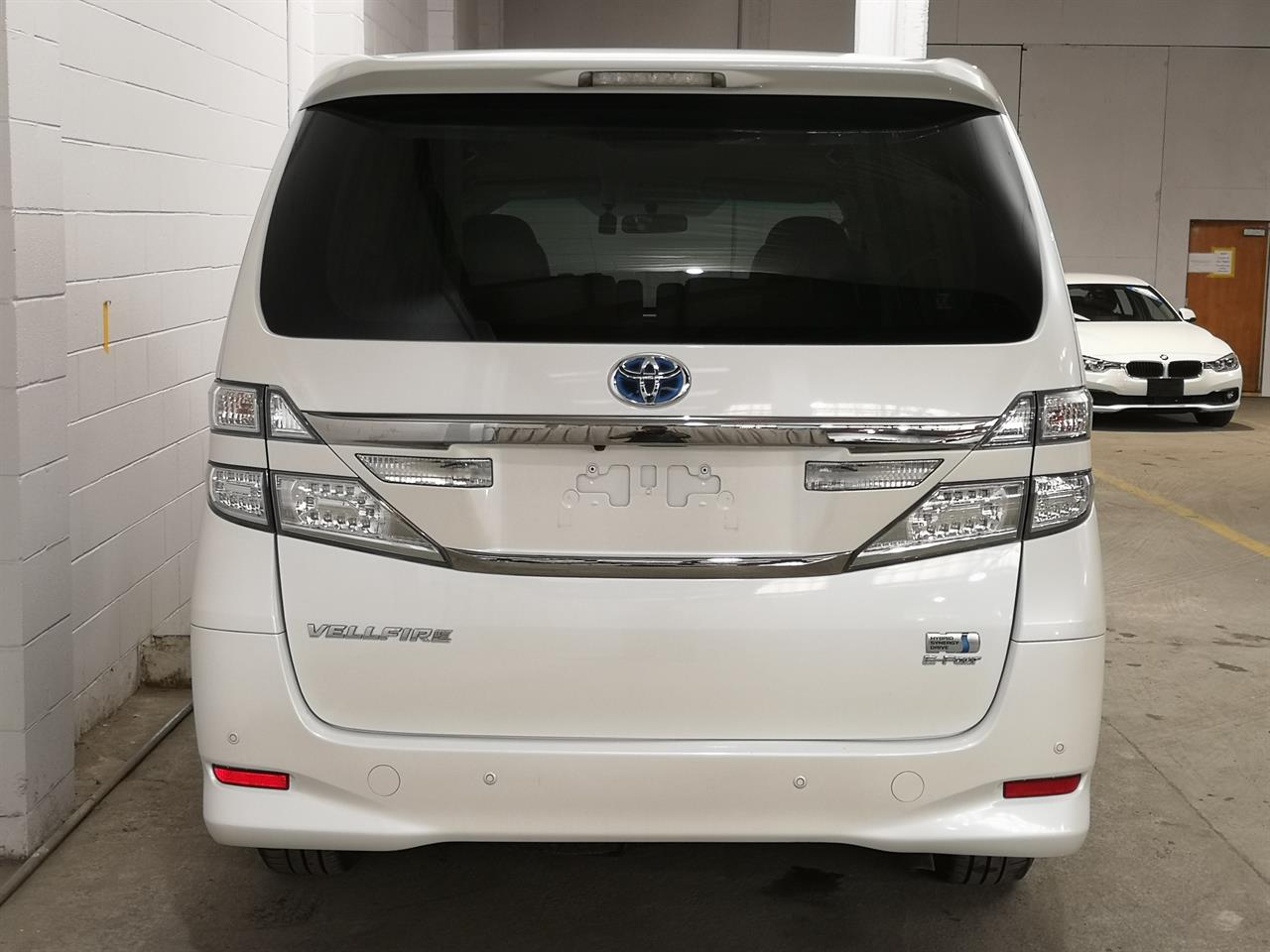 2012 Toyota Alphard