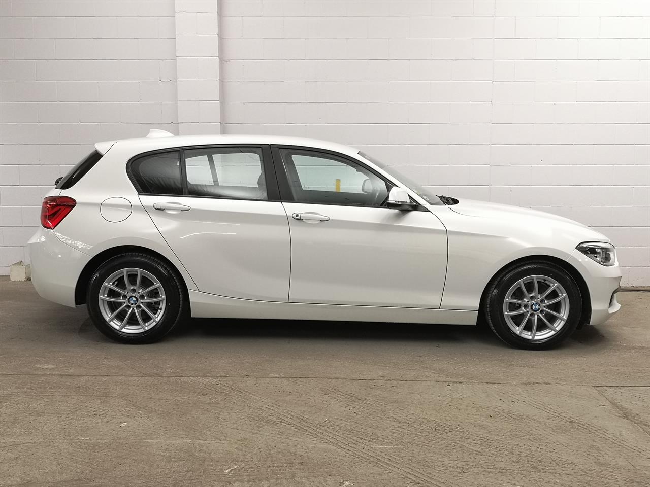 2015 BMW 118I