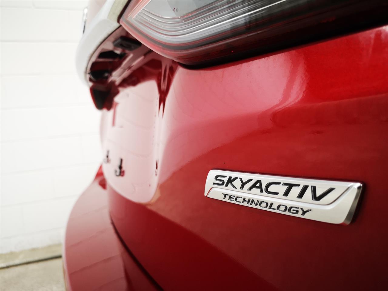 2013 Mazda atenza