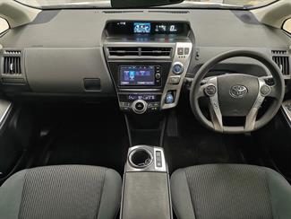 2018 Toyota Prius - Thumbnail