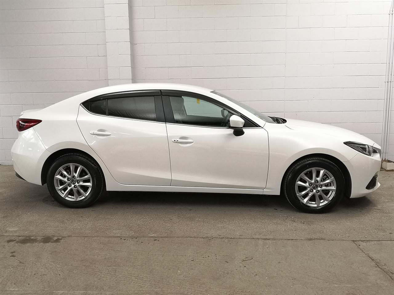 2014 Mazda Axela