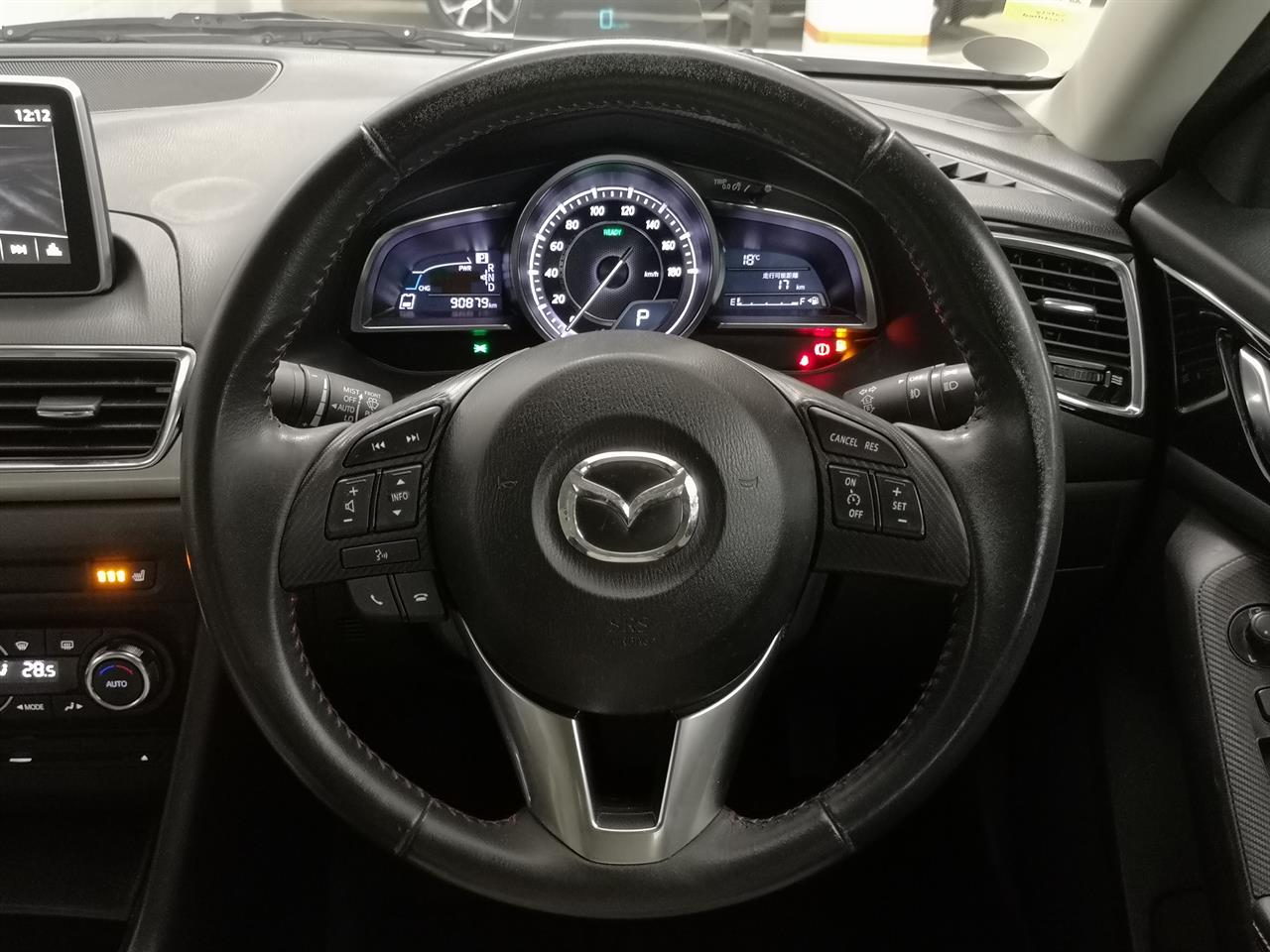 2014 Mazda Axela