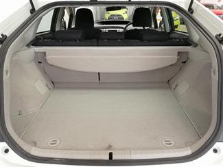 2012 Toyota Prius - Thumbnail